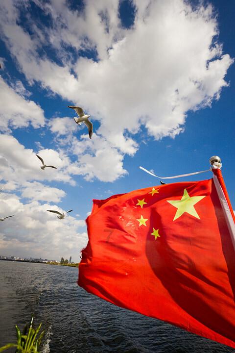 白色情人节：校园迷宫